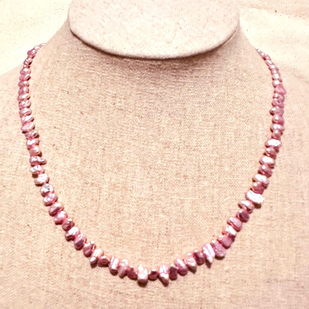 Vintage | Pearl Strand | Freshwater Dyed Pearls - Picture 5 of 5